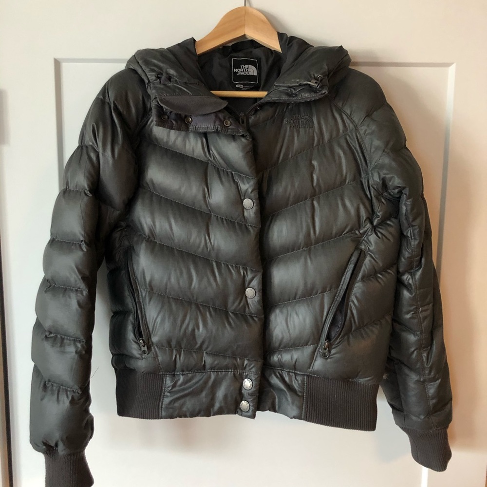North Face grey puffer jacket sz M